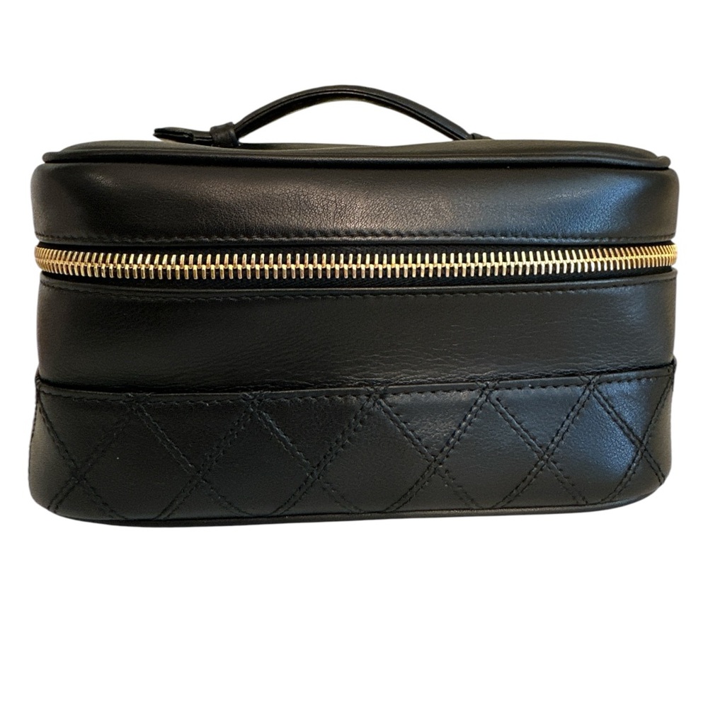 💎Chanel Quilted Coco Vanity Case💎
